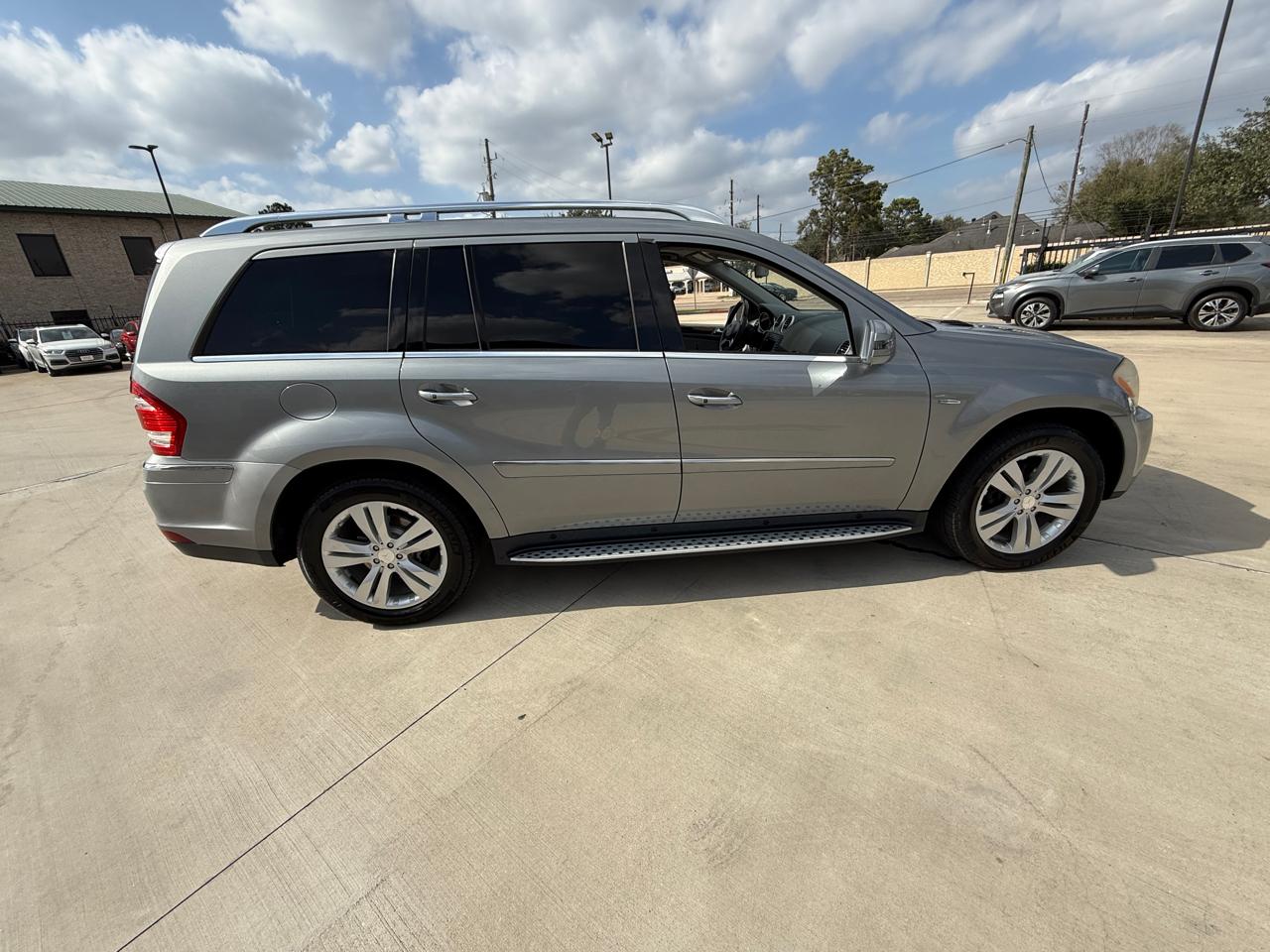 Mercedes-Benz GL-Class GL350 BlueTEC 2011