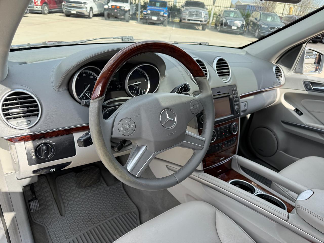 Mercedes-Benz GL-Class GL350 BlueTEC 2011