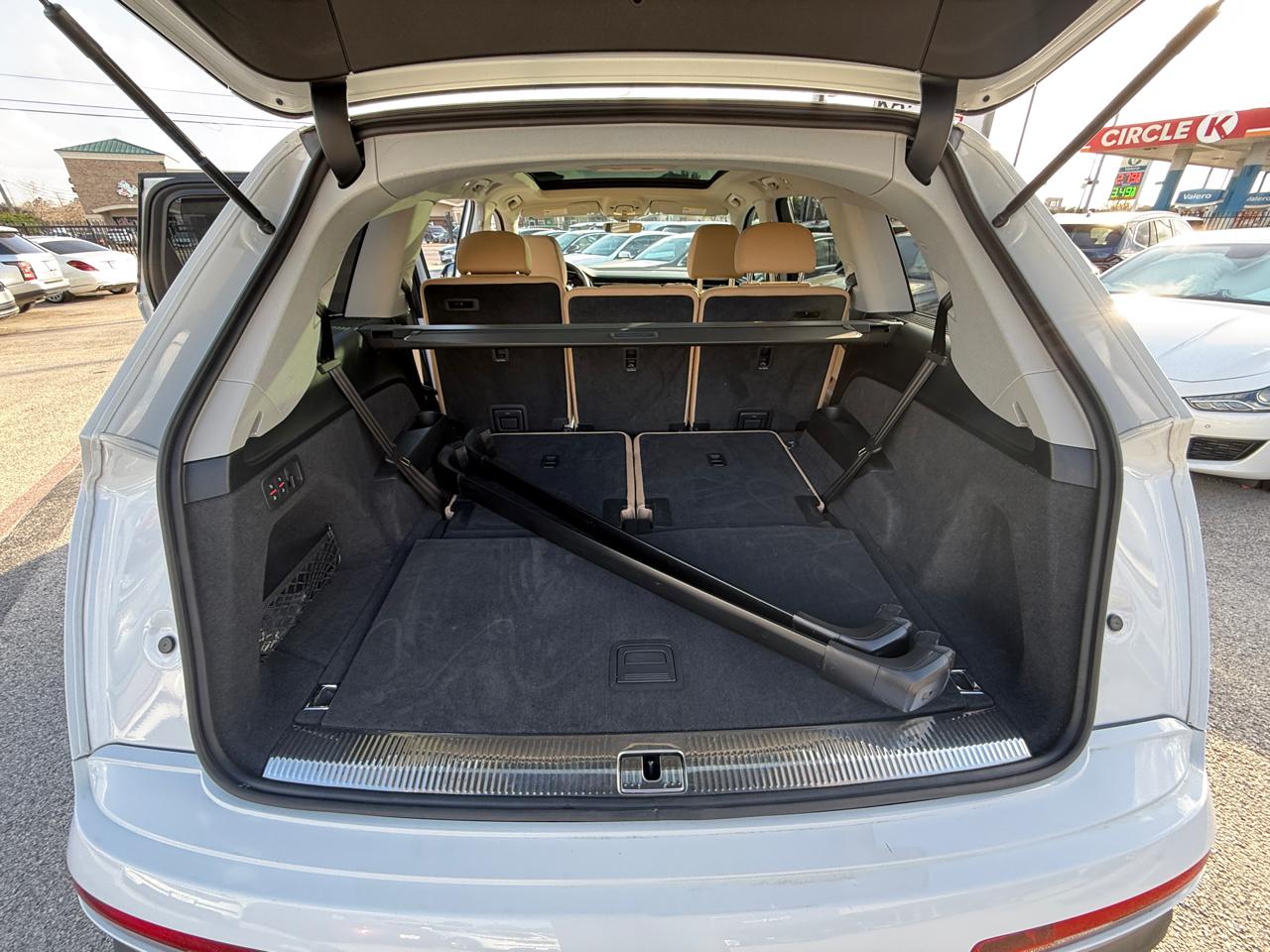 Audi Q7 Premium Plus 55 TFSI quattro 2021