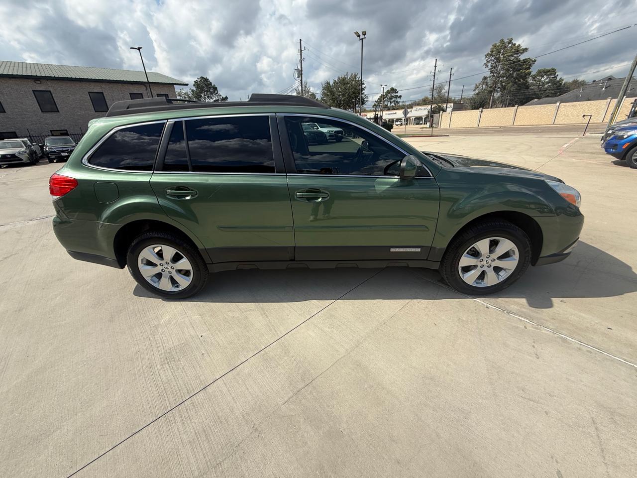 Subaru Outback 2.5i Limited 2012