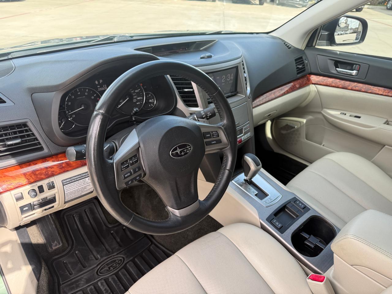 Subaru Outback 2.5i Limited 2012