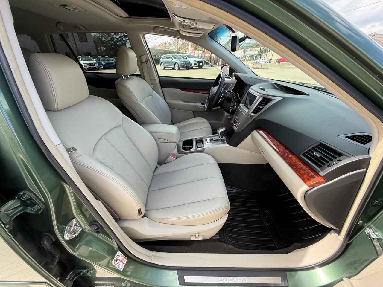 Subaru Outback 2.5i Limited 2012