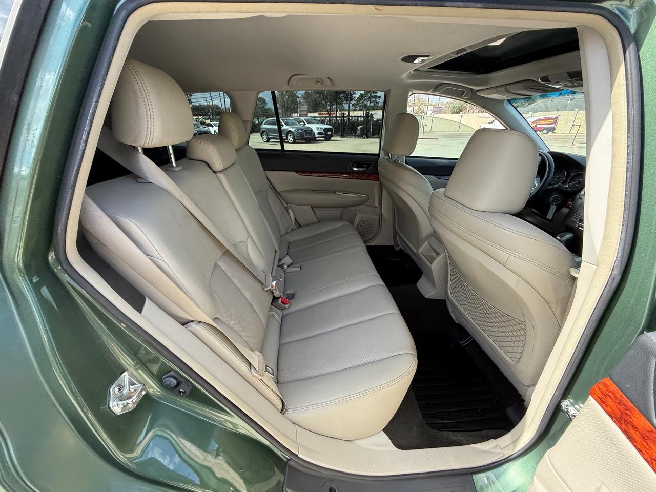 Subaru Outback 2.5i Limited 2012