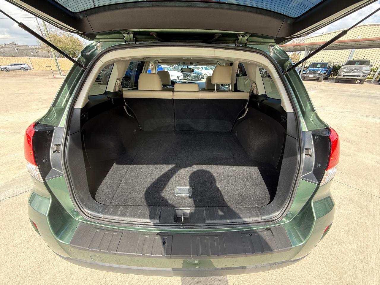 Subaru Outback 2.5i Limited 2012