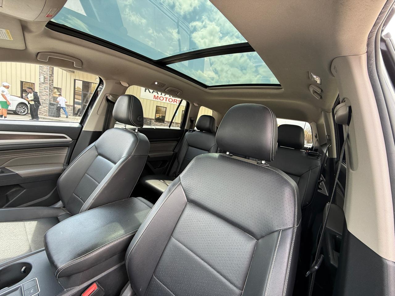 Volkswagen Atlas V6 SE w/Technology 2021