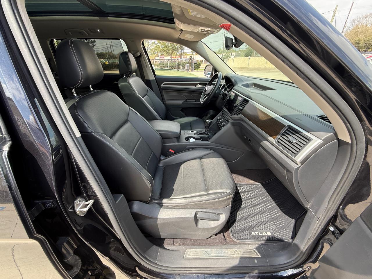 Volkswagen Atlas V6 SE w/Technology 2021