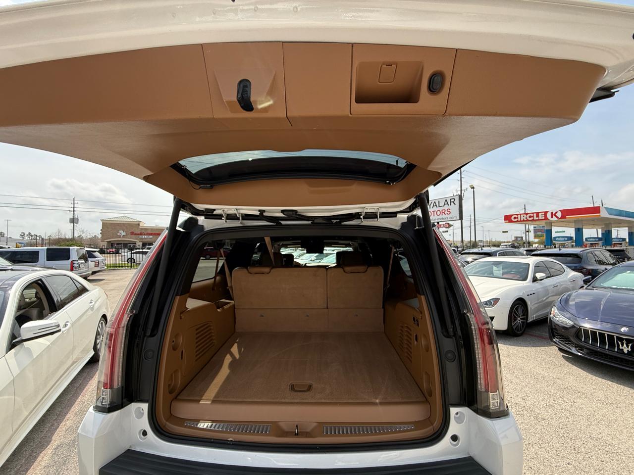 Cadillac Escalade ESV 2WD Platinum 2017