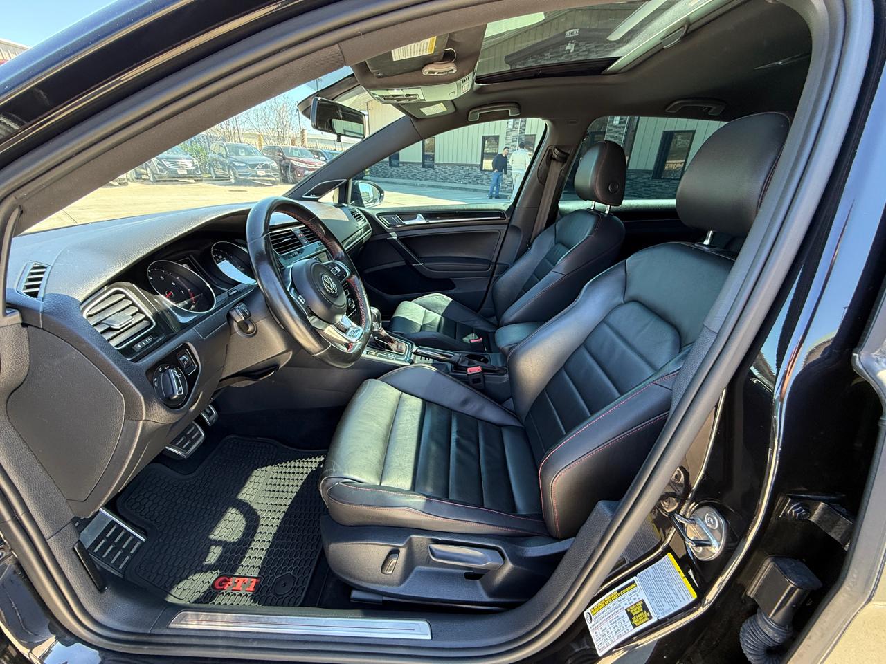 Volkswagen GTI Autobahn 6A 4-Door 2016