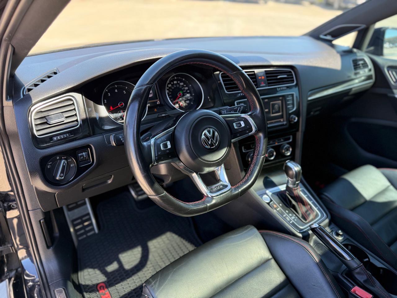 Volkswagen GTI Autobahn 6A 4-Door 2016