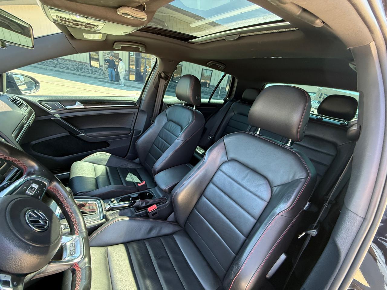 Volkswagen GTI Autobahn 6A 4-Door 2016