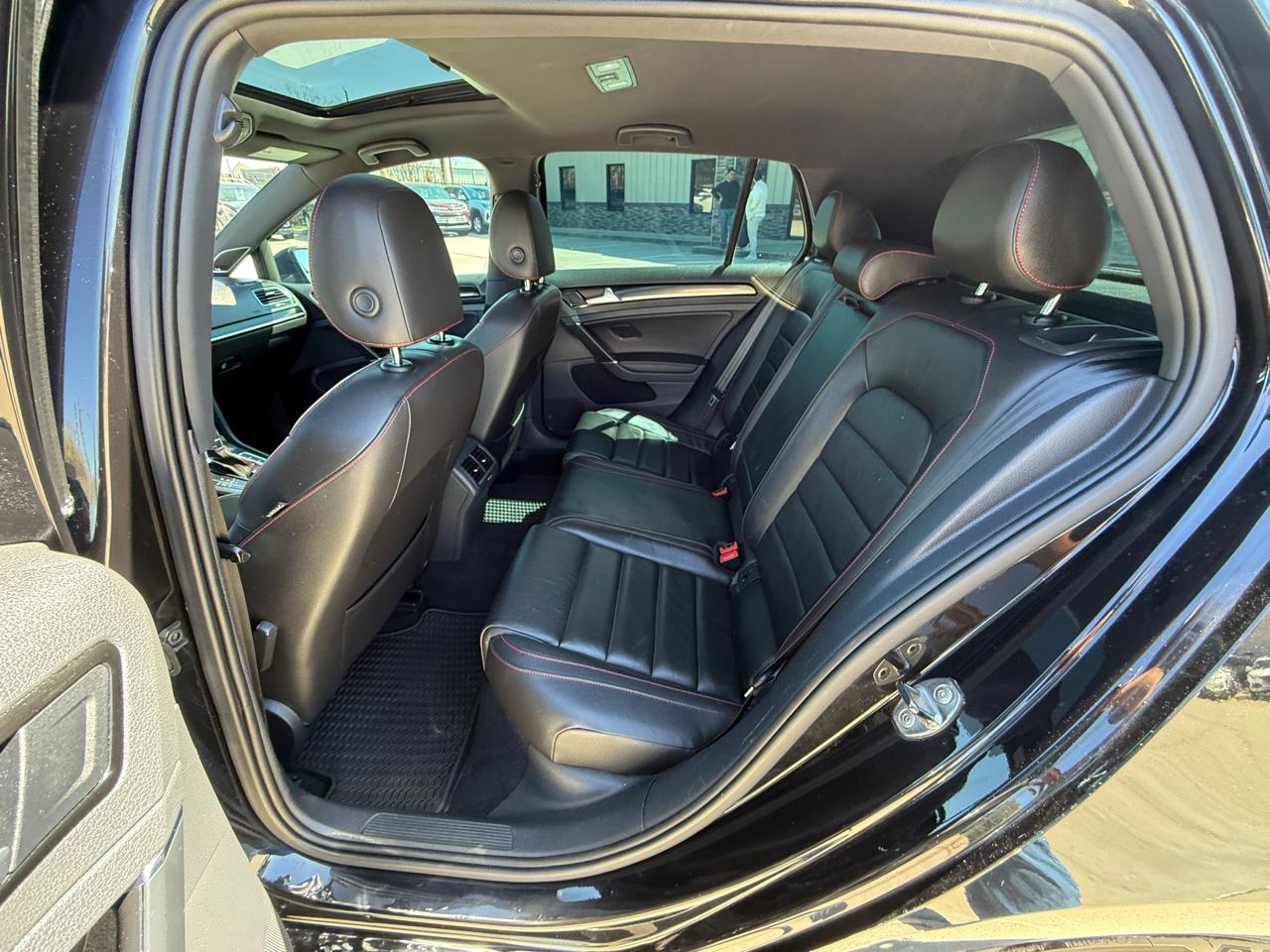 Volkswagen GTI Autobahn 6A 4-Door 2016