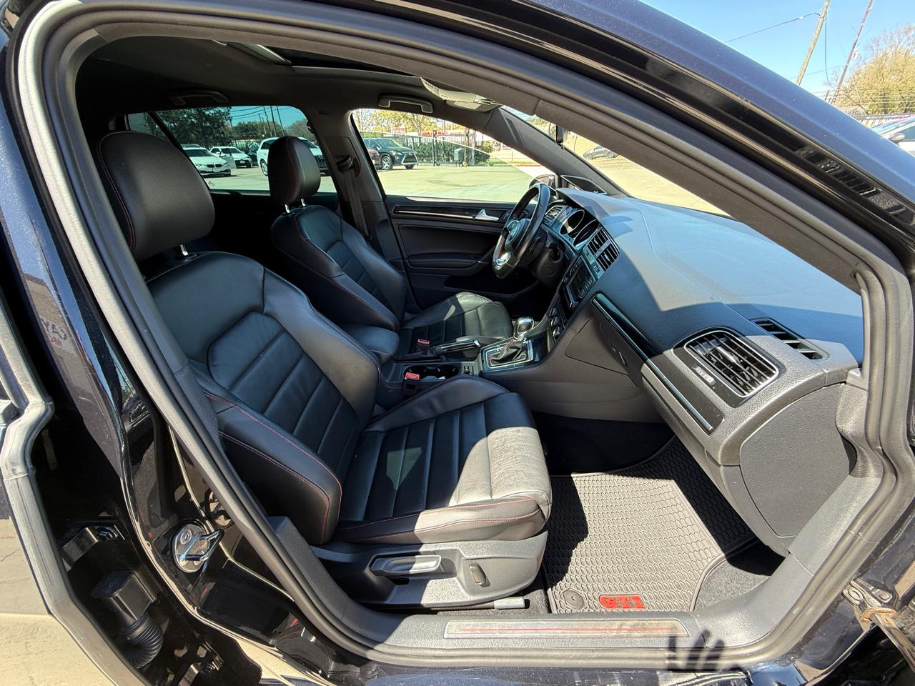 Volkswagen GTI Autobahn 6A 4-Door 2016