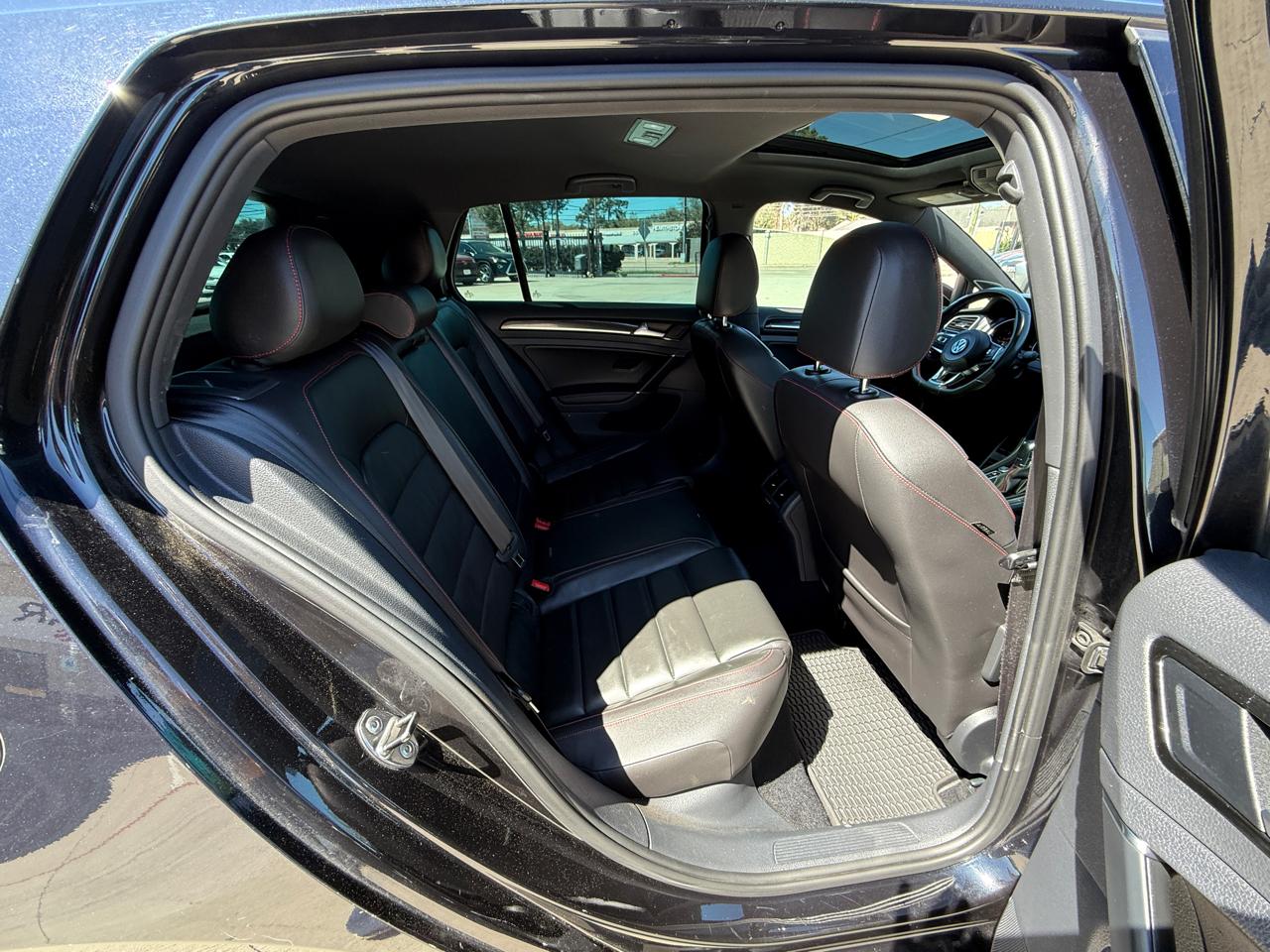 Volkswagen GTI Autobahn 6A 4-Door 2016