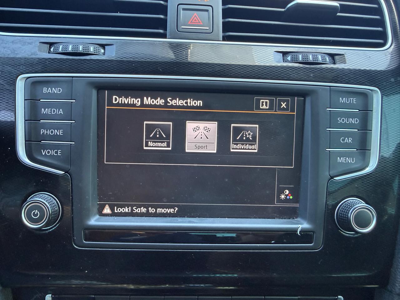 Volkswagen GTI Autobahn 6A 4-Door 2016