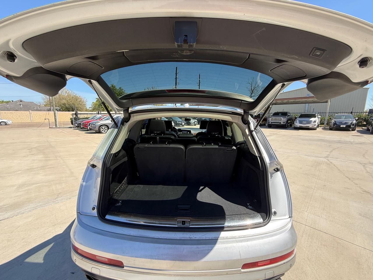 Audi Q7 3.0T Premium Plus quattro 2015