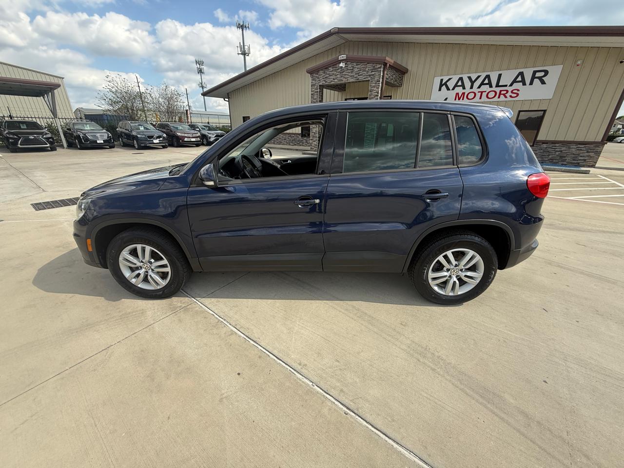 Volkswagen Tiguan S 2013