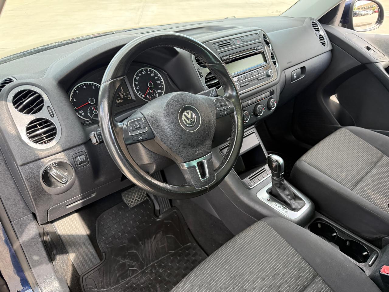 Volkswagen Tiguan S 2013