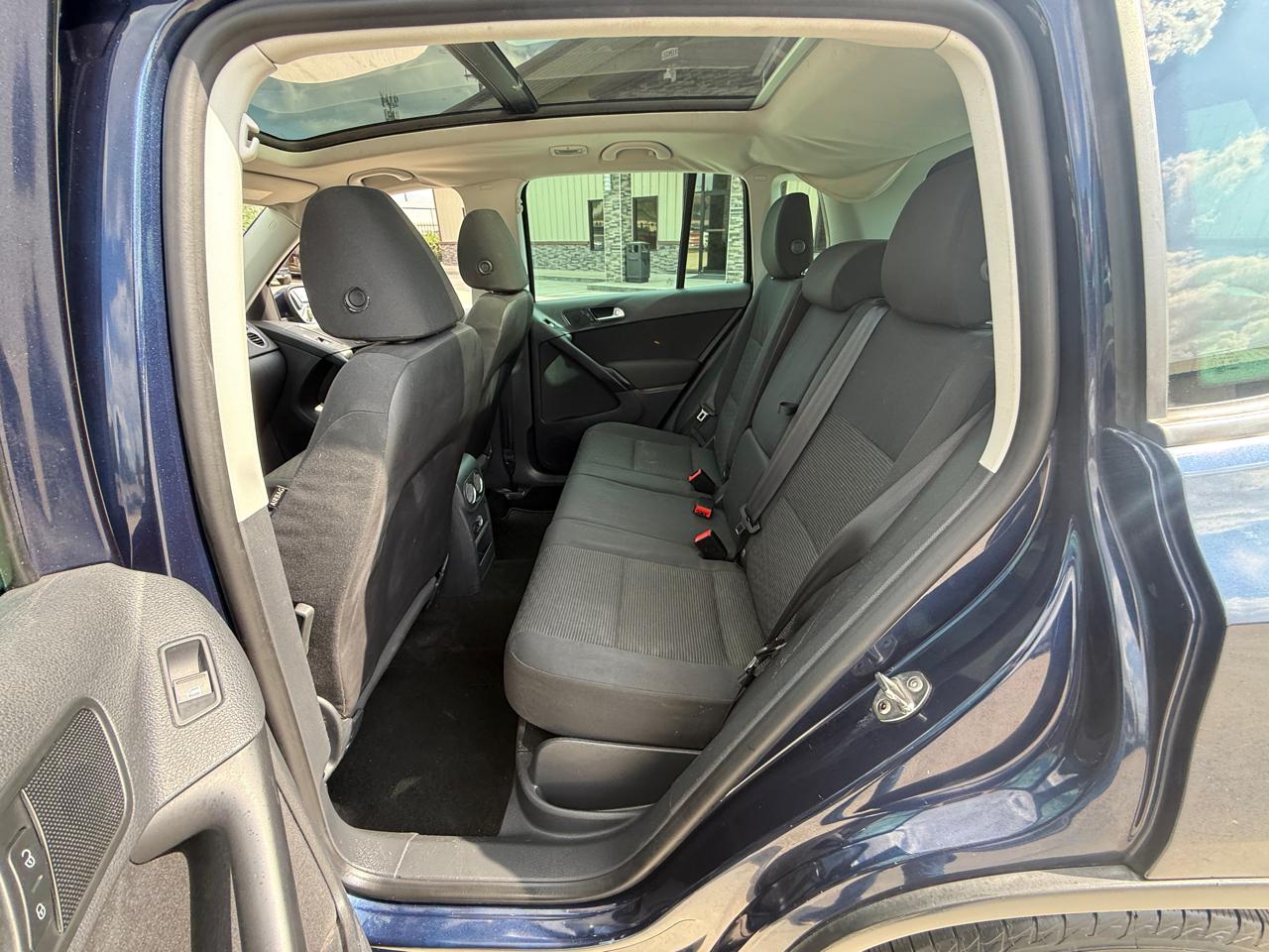 Volkswagen Tiguan S 2013