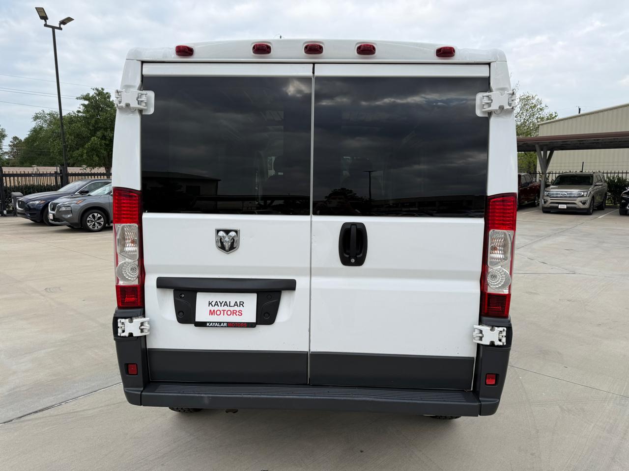 RAM Promaster 1500 Low Roof Tradesman 136-in. WB 2017