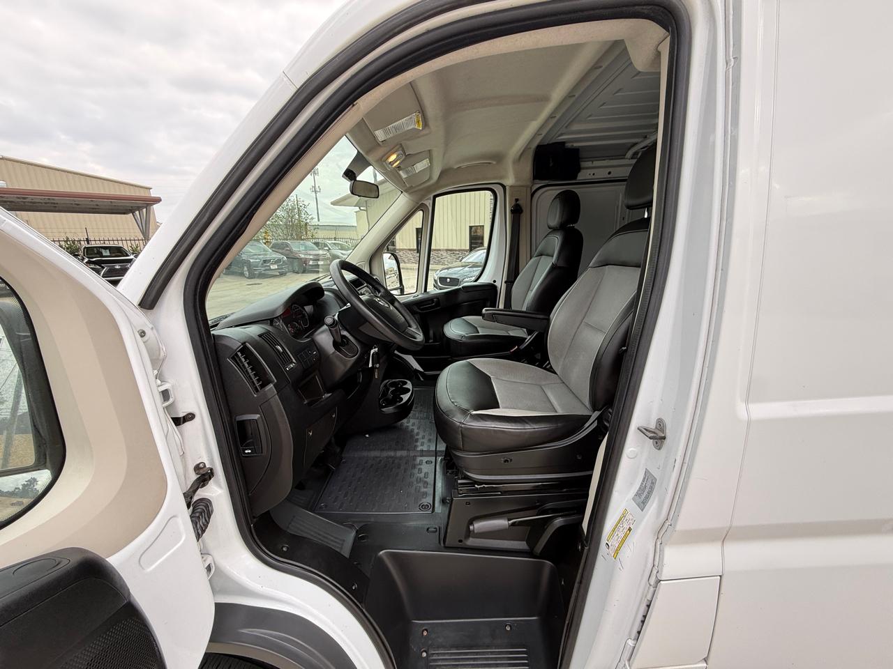 RAM Promaster 1500 Low Roof Tradesman 136-in. WB 2017