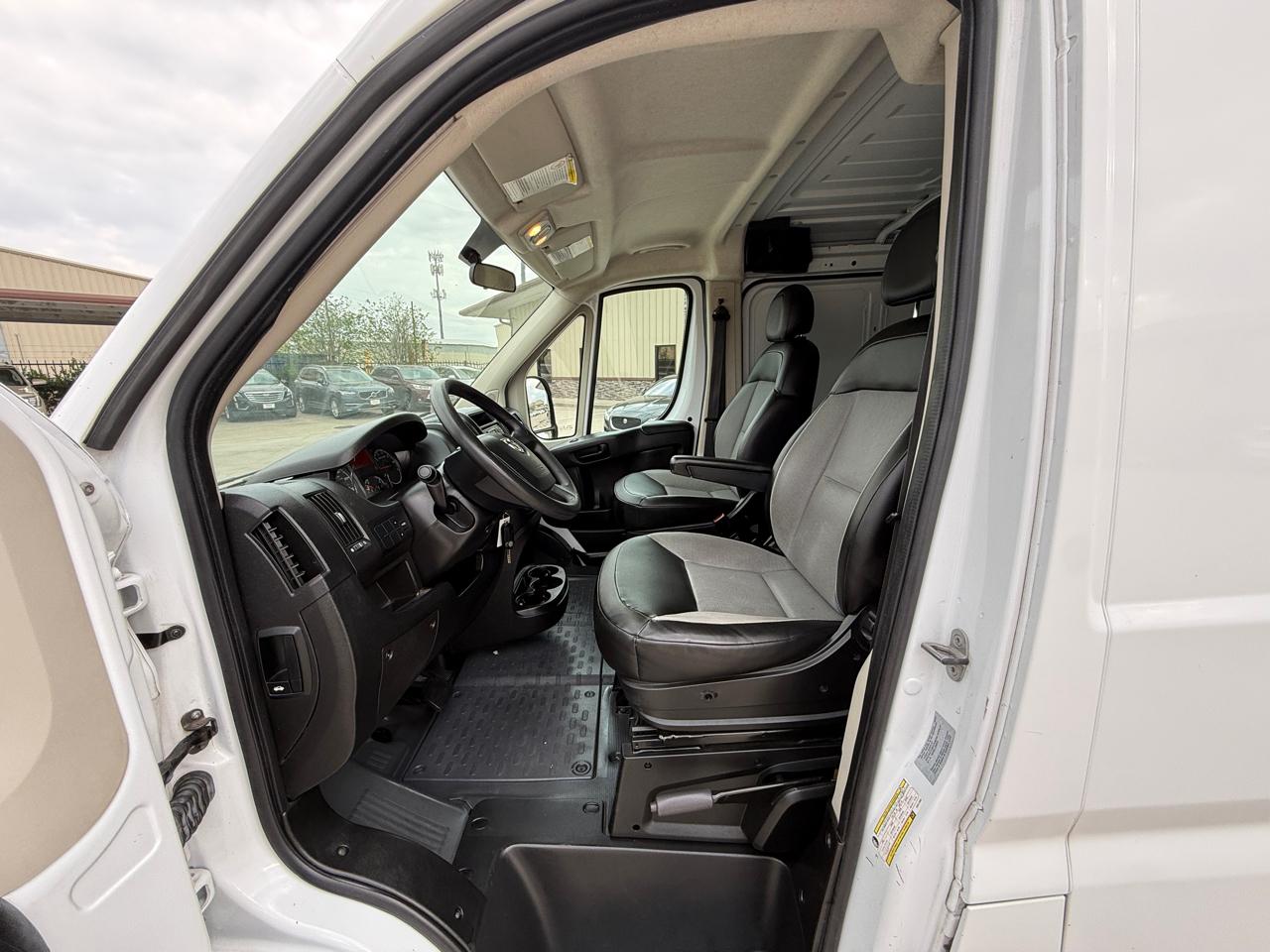 RAM Promaster 1500 Low Roof Tradesman 136-in. WB 2017