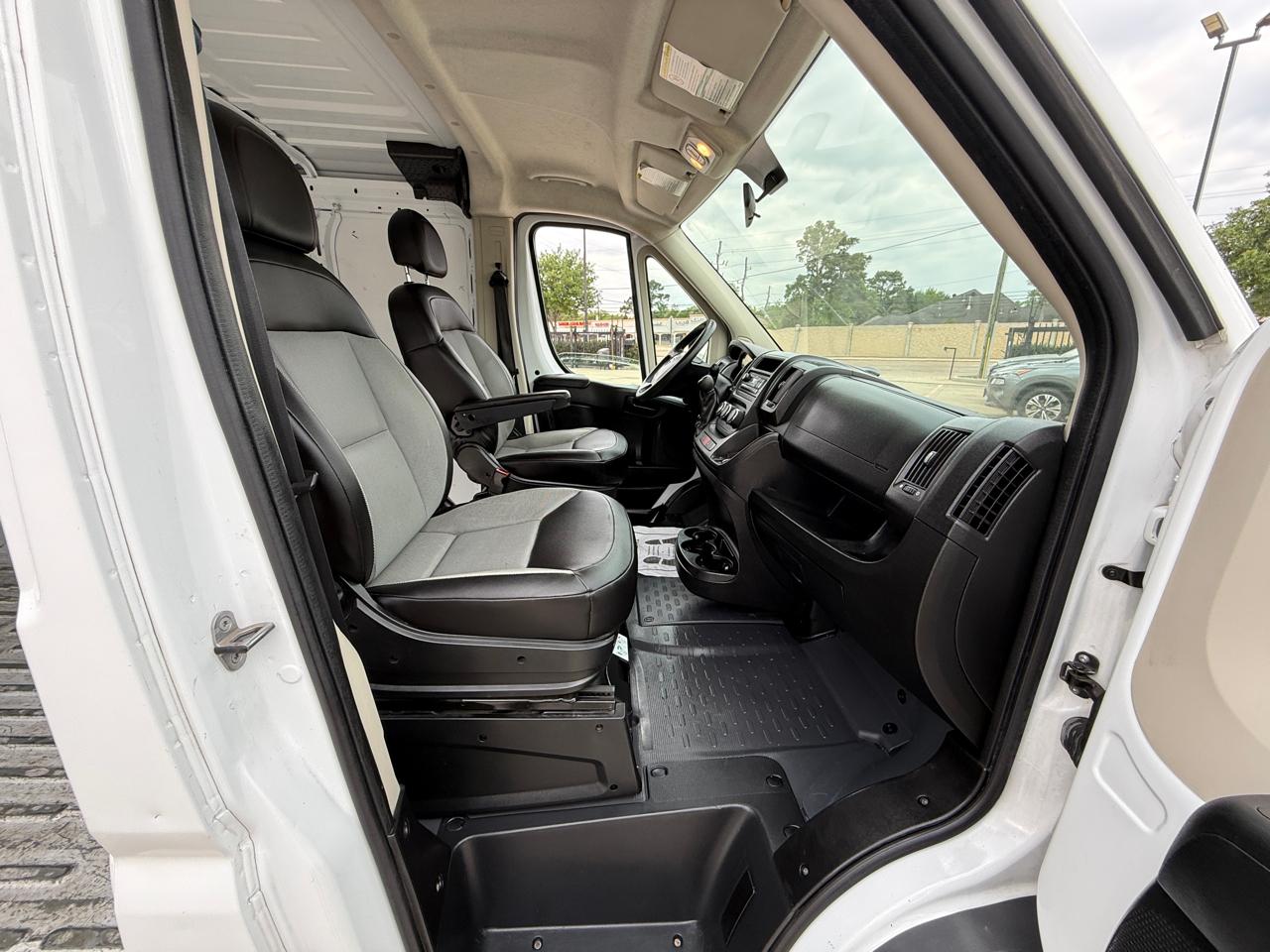 RAM Promaster 1500 Low Roof Tradesman 136-in. WB 2017