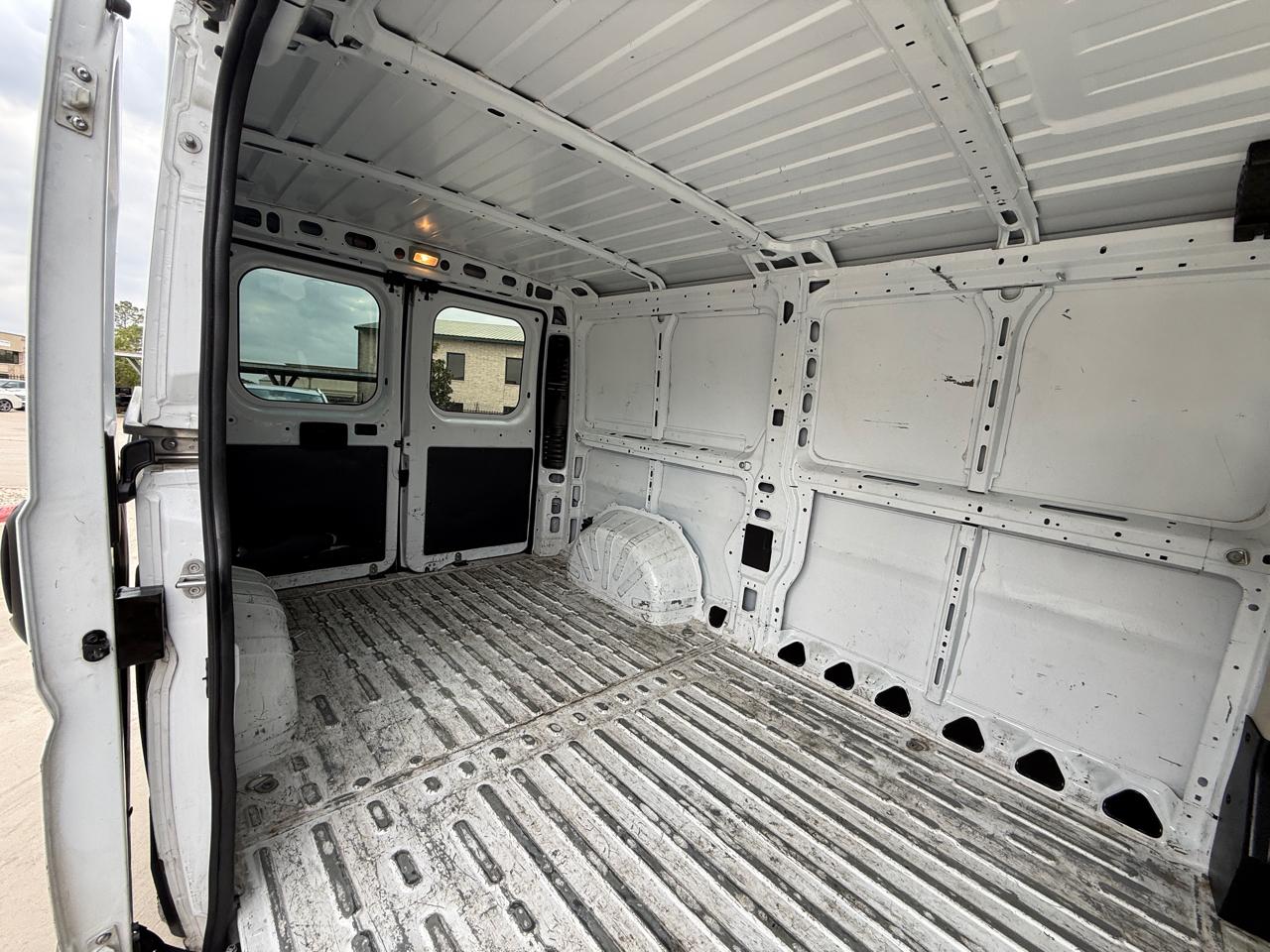 RAM Promaster 1500 Low Roof Tradesman 136-in. WB 2017