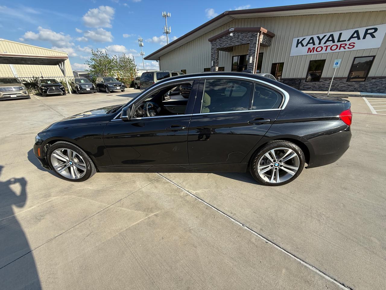 BMW 3-Series 330i SULEV Sedan 2017
