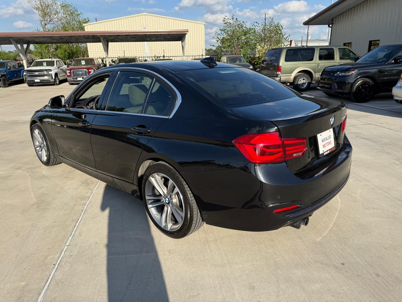 BMW 3-Series 330i SULEV Sedan 2017