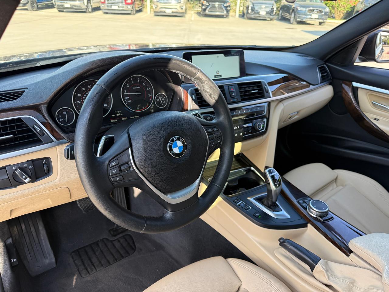 BMW 3-Series 330i SULEV Sedan 2017