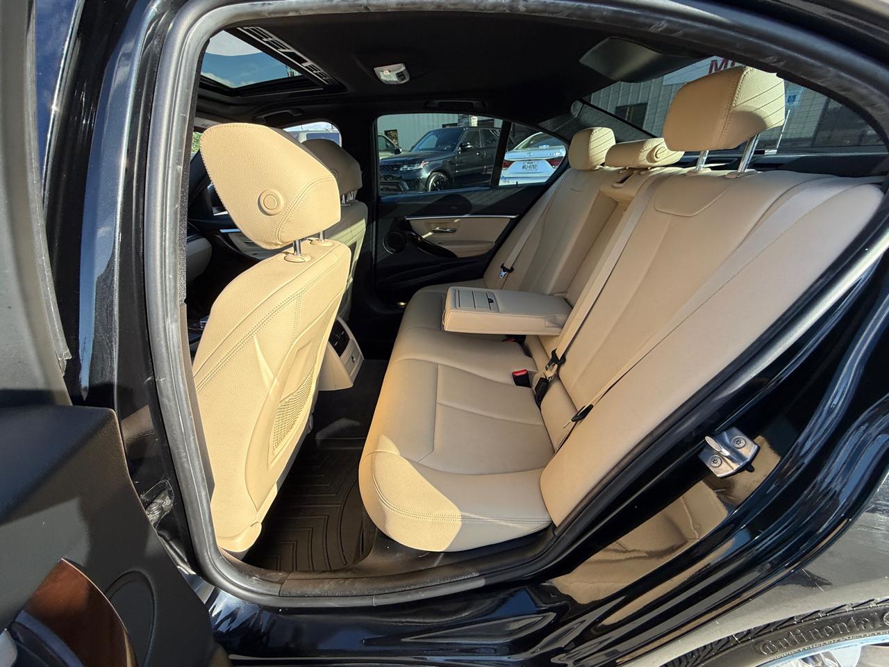 BMW 3-Series 330i SULEV Sedan 2017