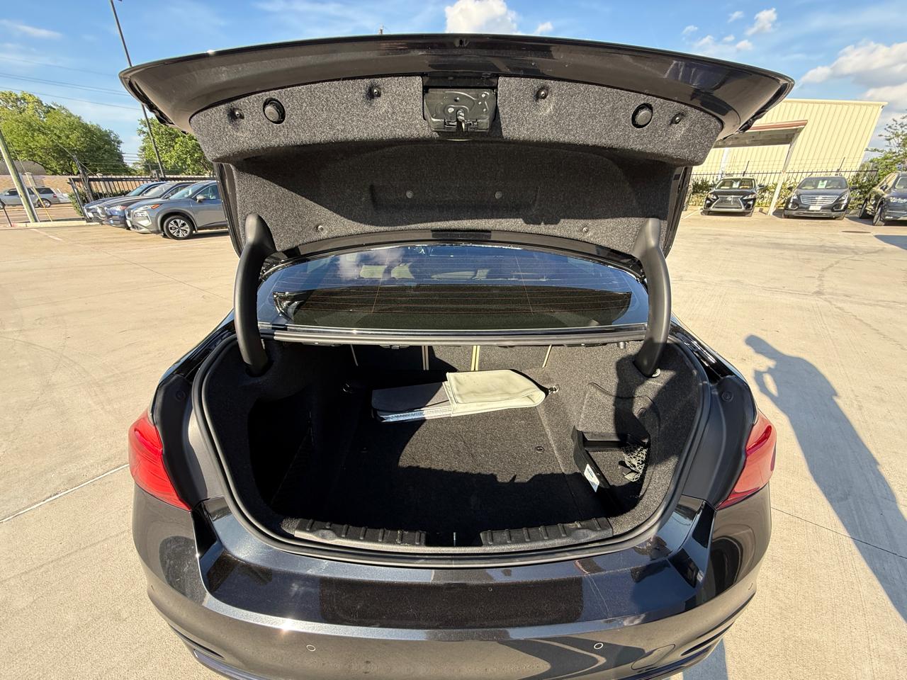 BMW 3-Series 330i SULEV Sedan 2017