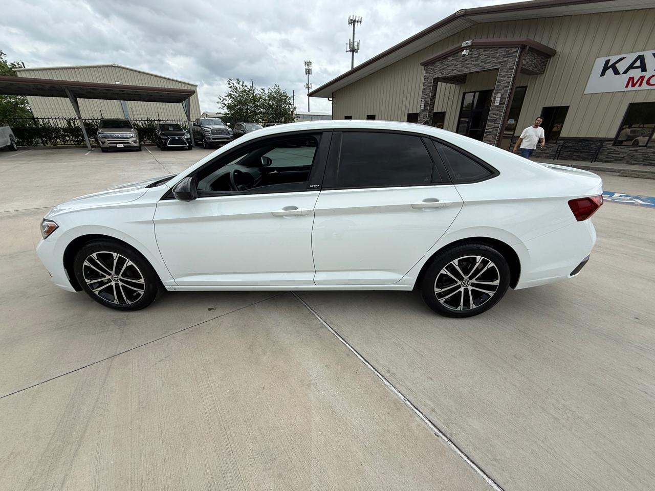 Volkswagen Jetta Sport 2023