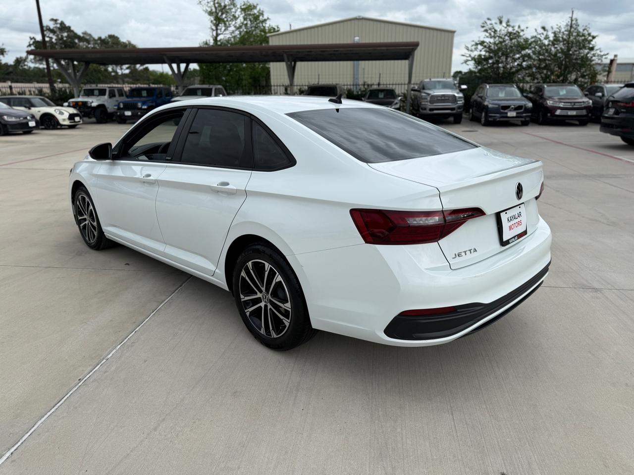 Volkswagen Jetta Sport 2023