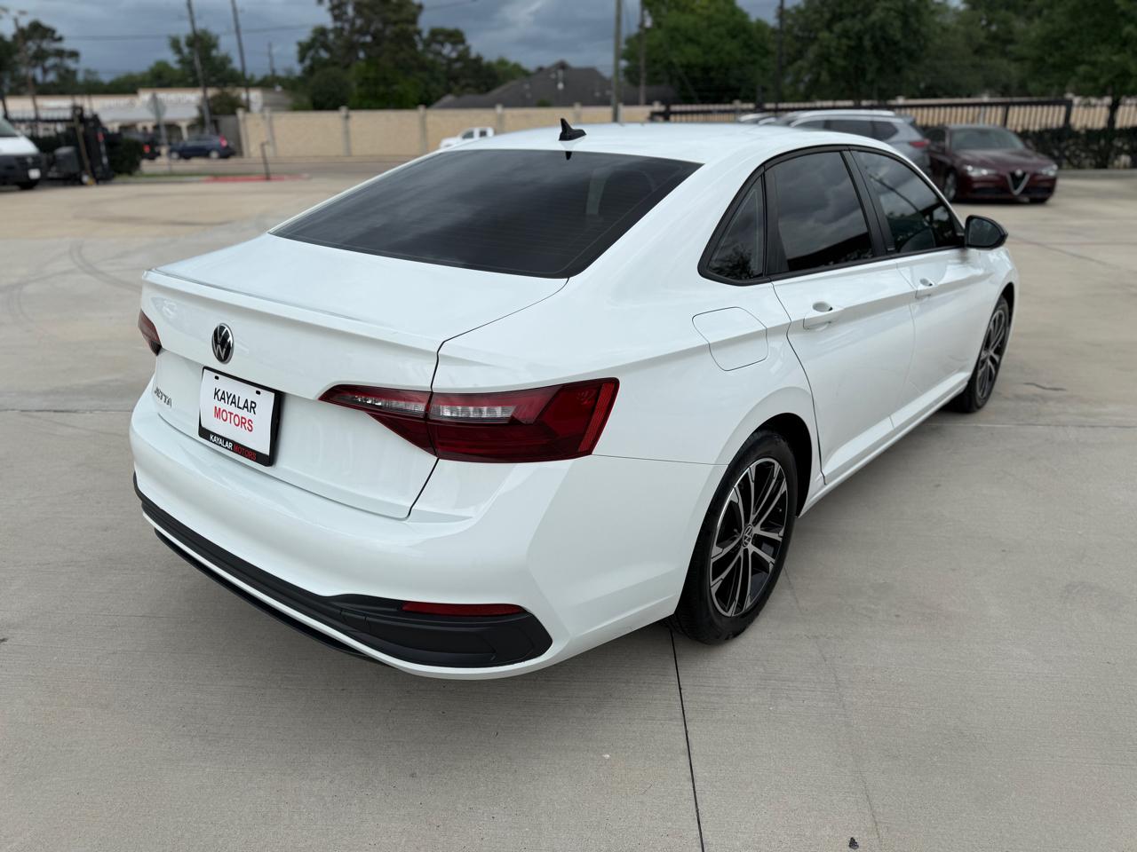 Volkswagen Jetta Sport 2023