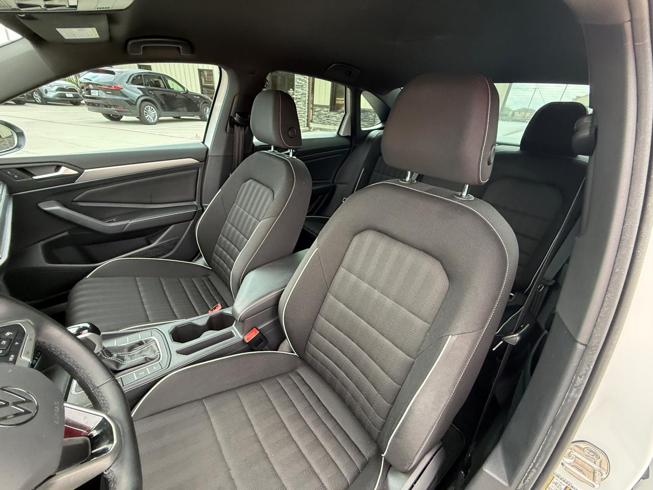 Volkswagen Jetta Sport 2023