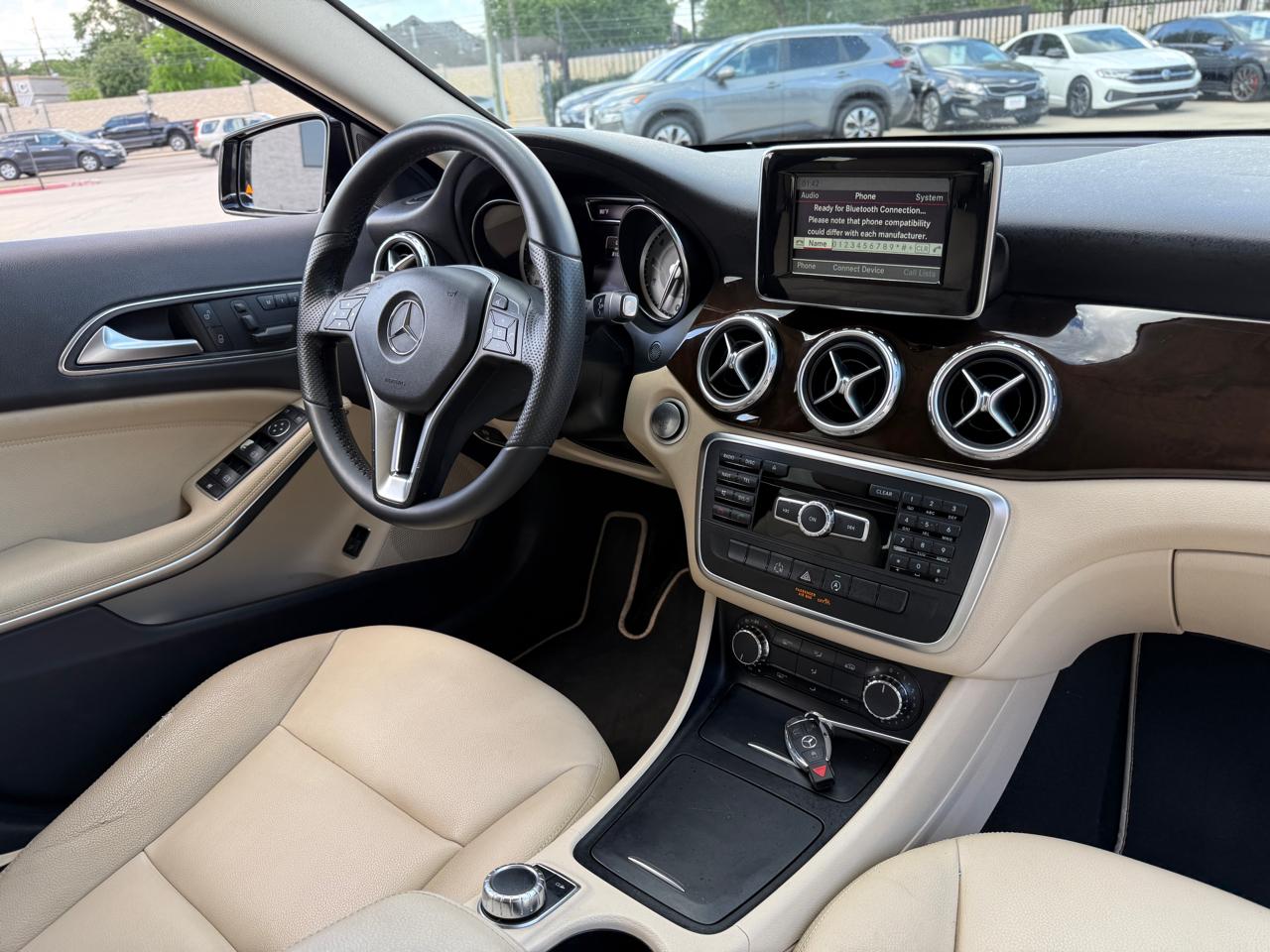 Mercedes-Benz GLA-Class GLA250 2015