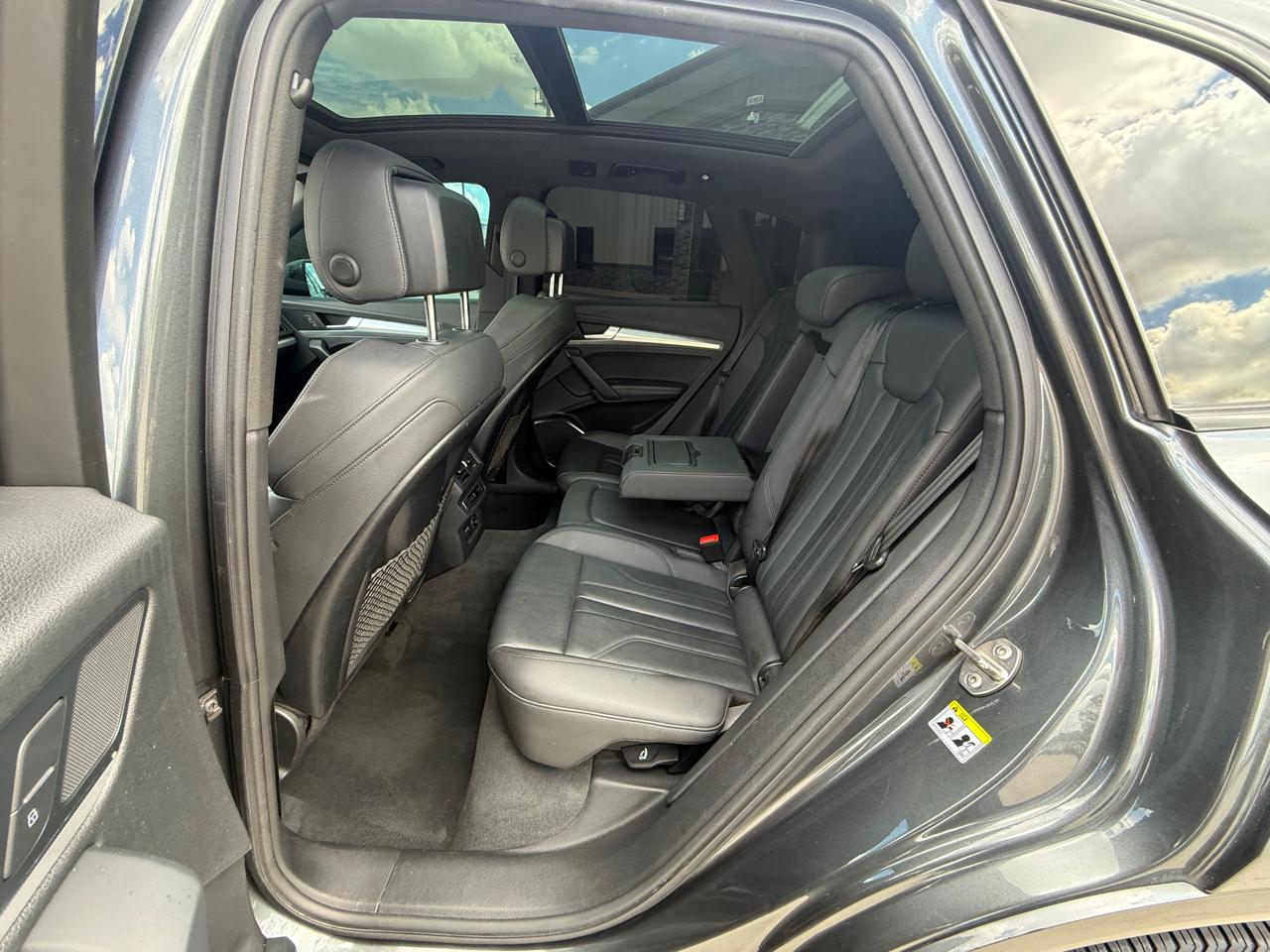 Audi Q5 Titanium Prestige 45 TFSI quattro 2020