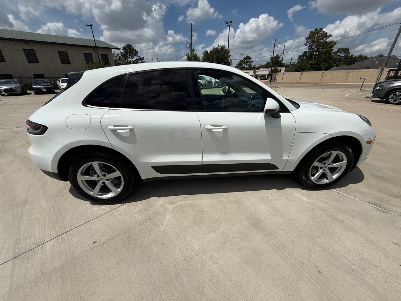 Porsche Macan Base 2019