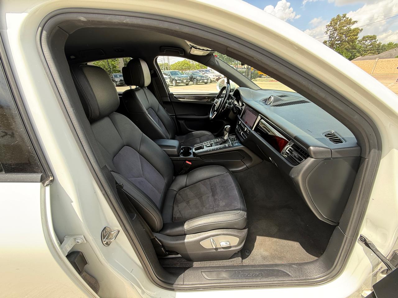 Porsche Macan Base 2019