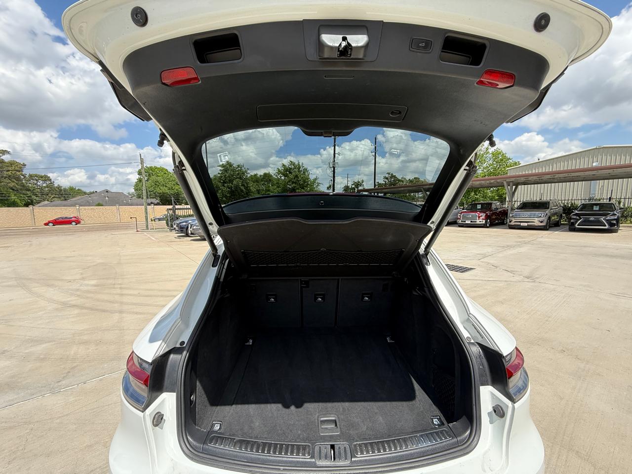 Porsche Macan Base 2019