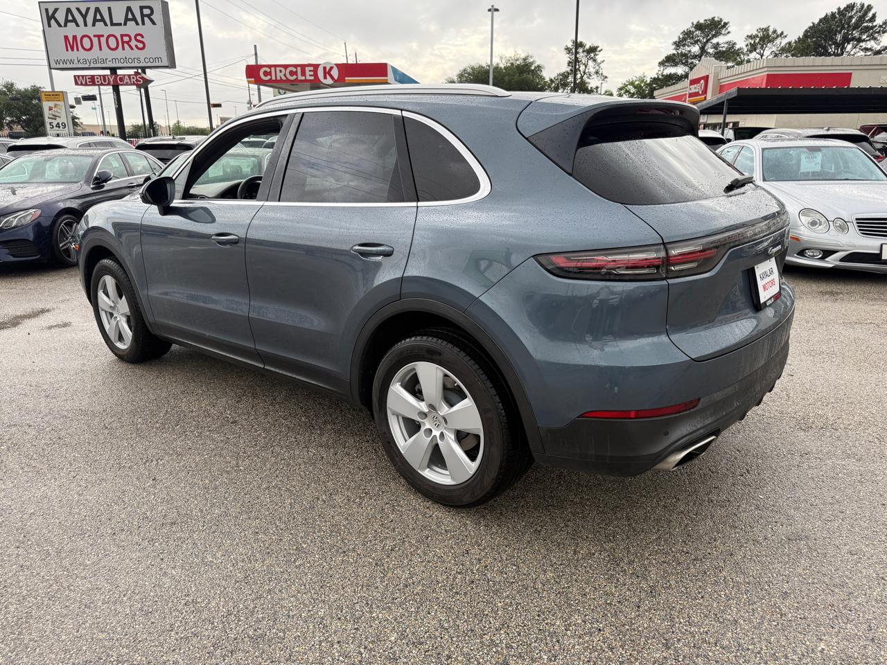 Porsche Cayenne Base 2019