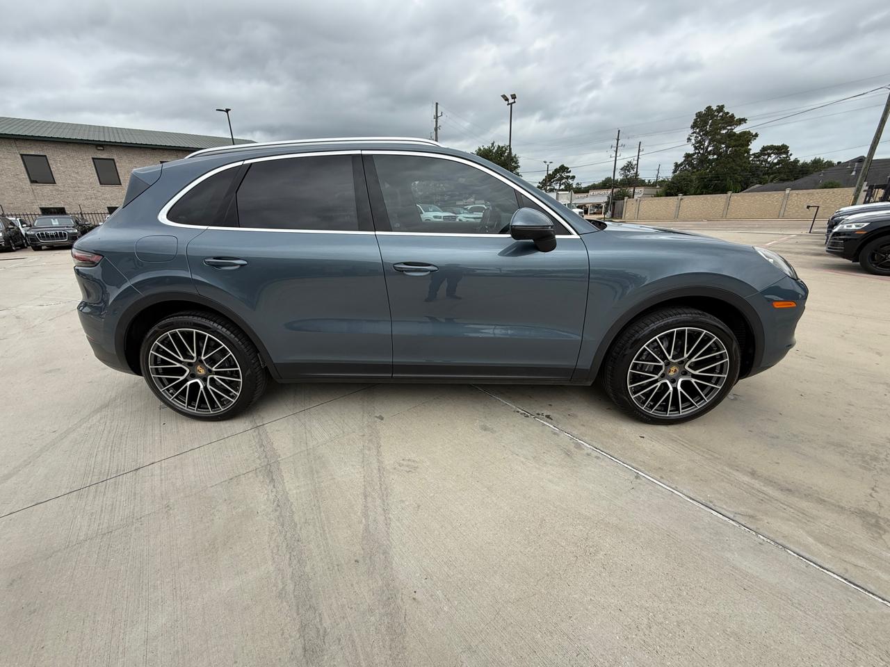 Porsche Cayenne Base 2019