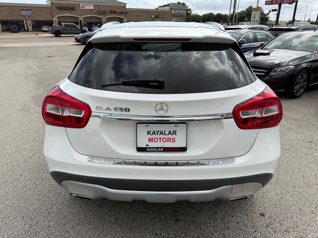 Mercedes-Benz GLA-Class GLA250 2019