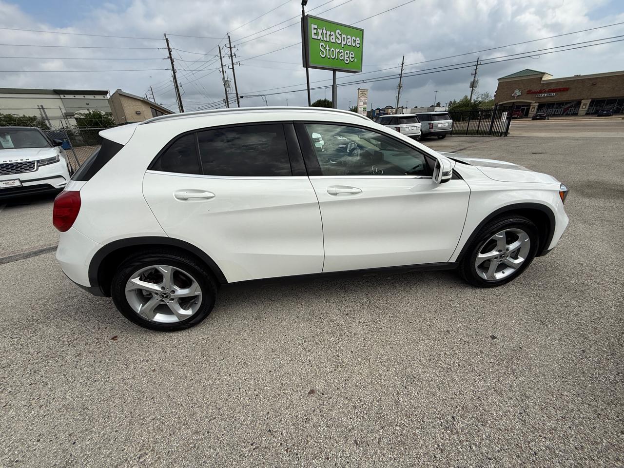 Mercedes-Benz GLA-Class GLA250 2019