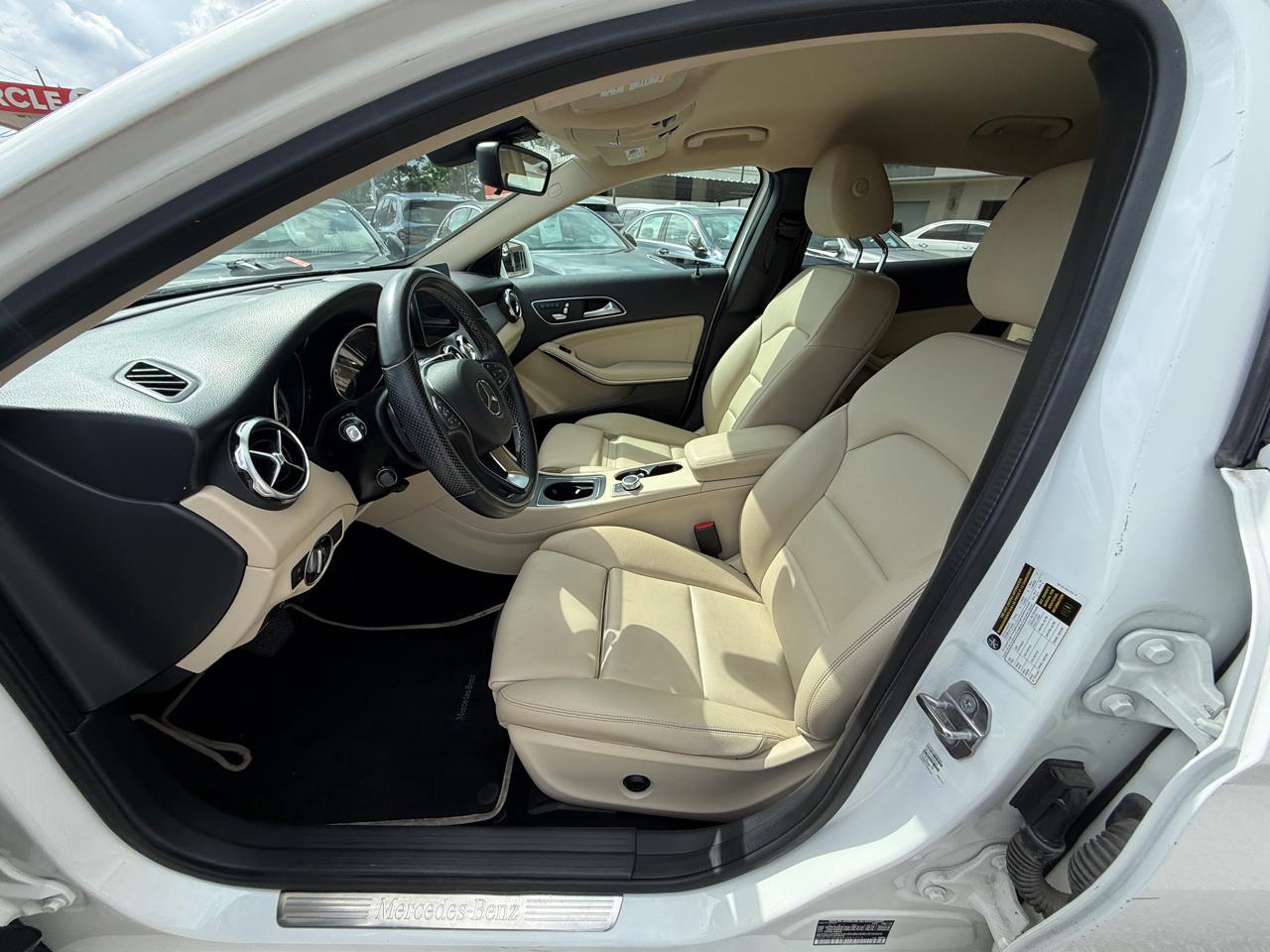 Mercedes-Benz GLA-Class GLA250 2019