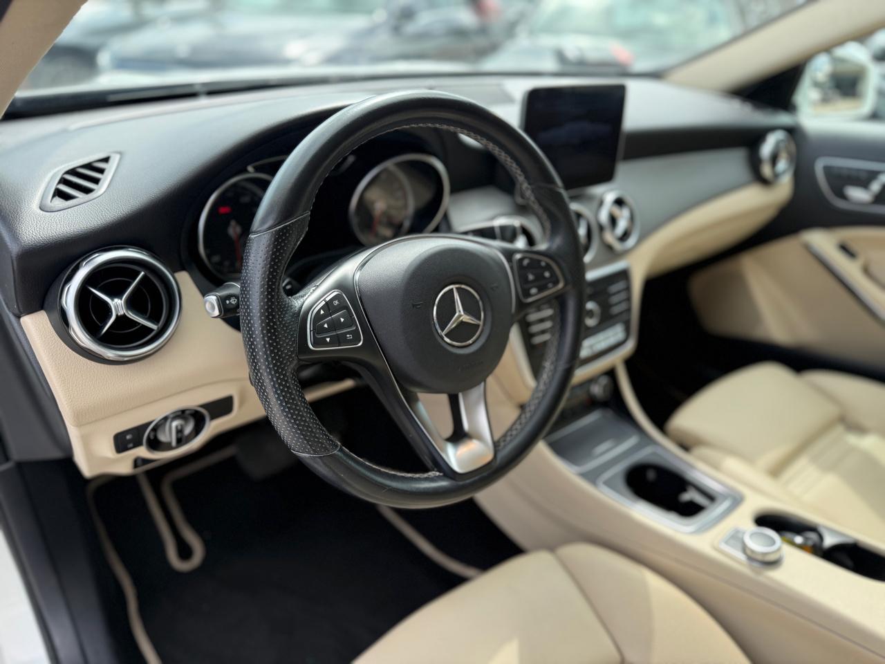 Mercedes-Benz GLA-Class GLA250 2019