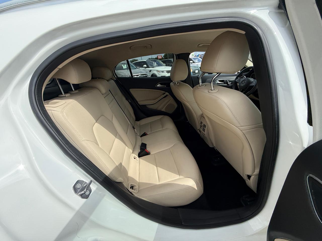 Mercedes-Benz GLA-Class GLA250 2019