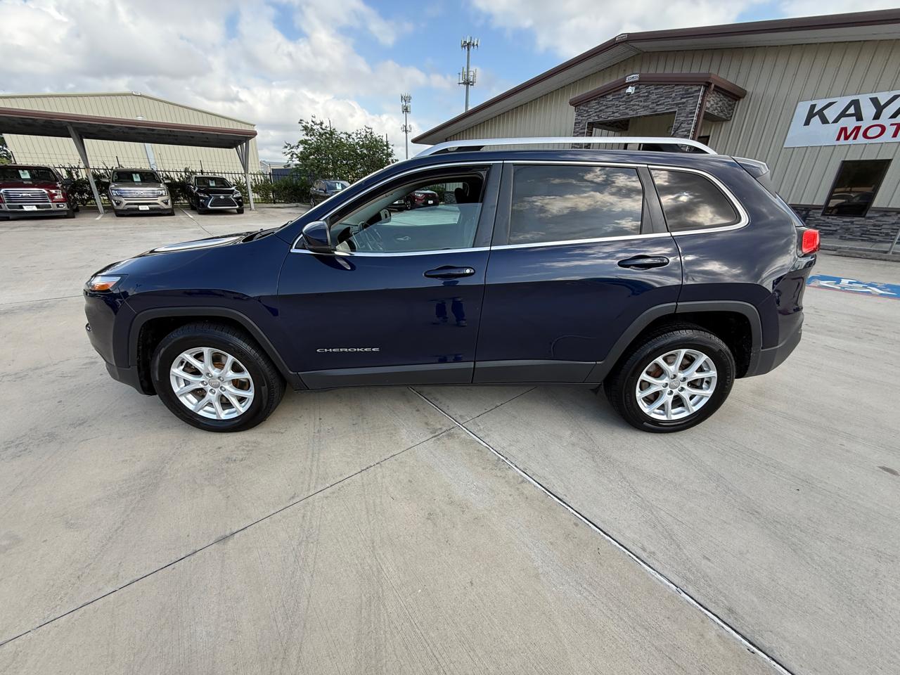 Jeep Cherokee Latitude 4WD 2015