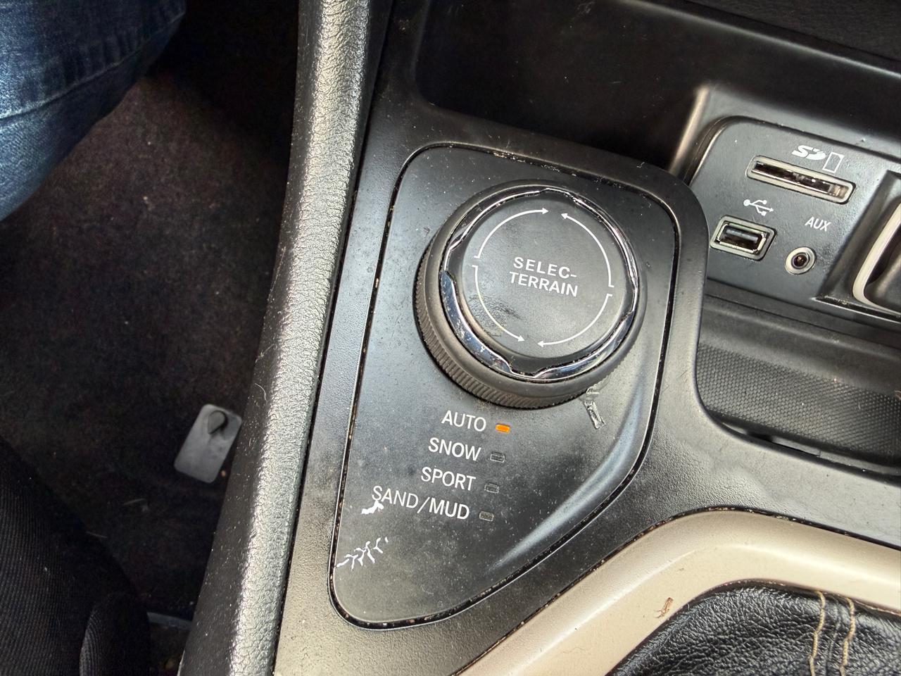 Jeep Cherokee Latitude 4WD 2015